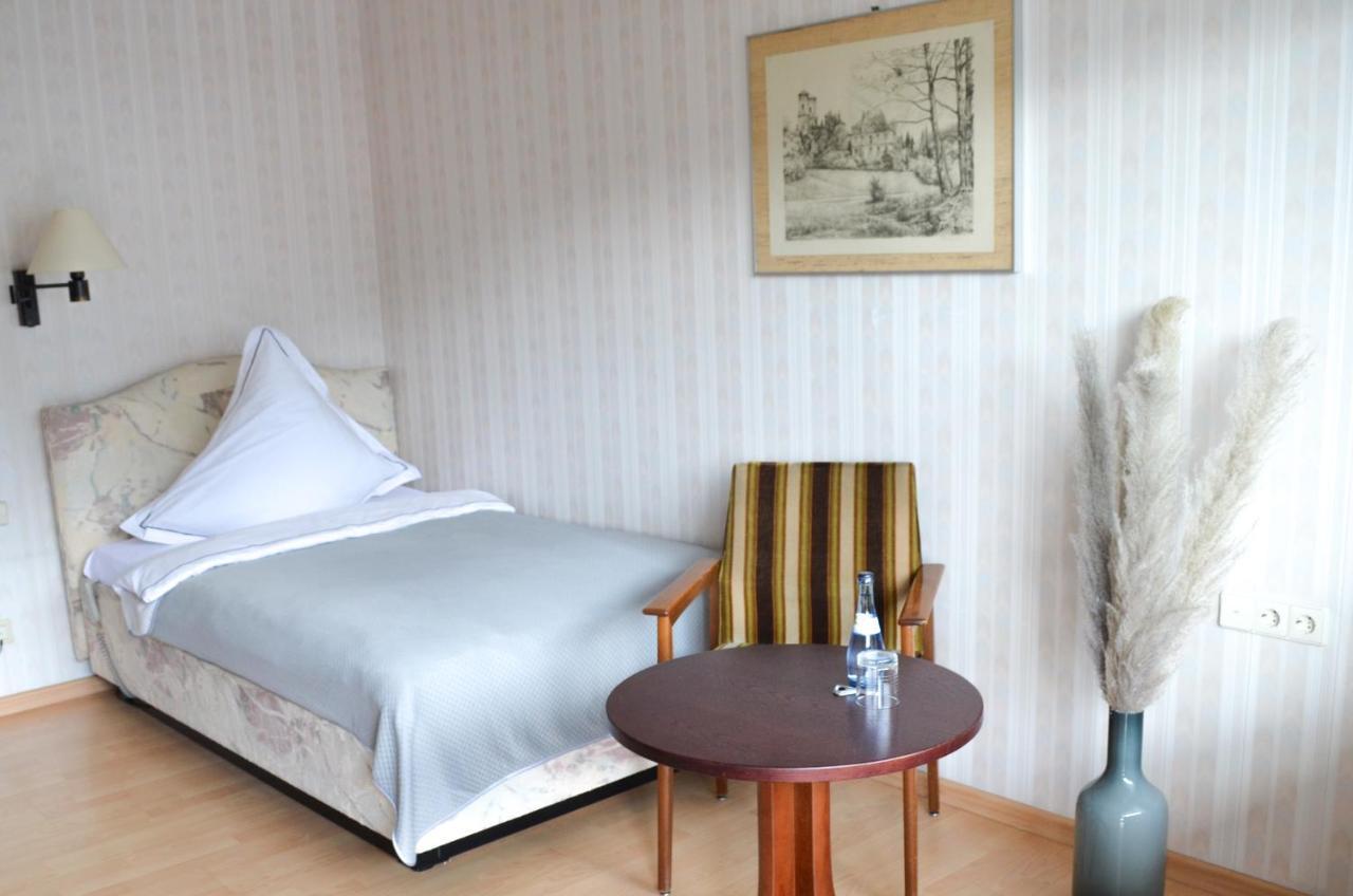 Hotel Harzer am Kurpark Bad Herrenalb Dış mekan fotoğraf