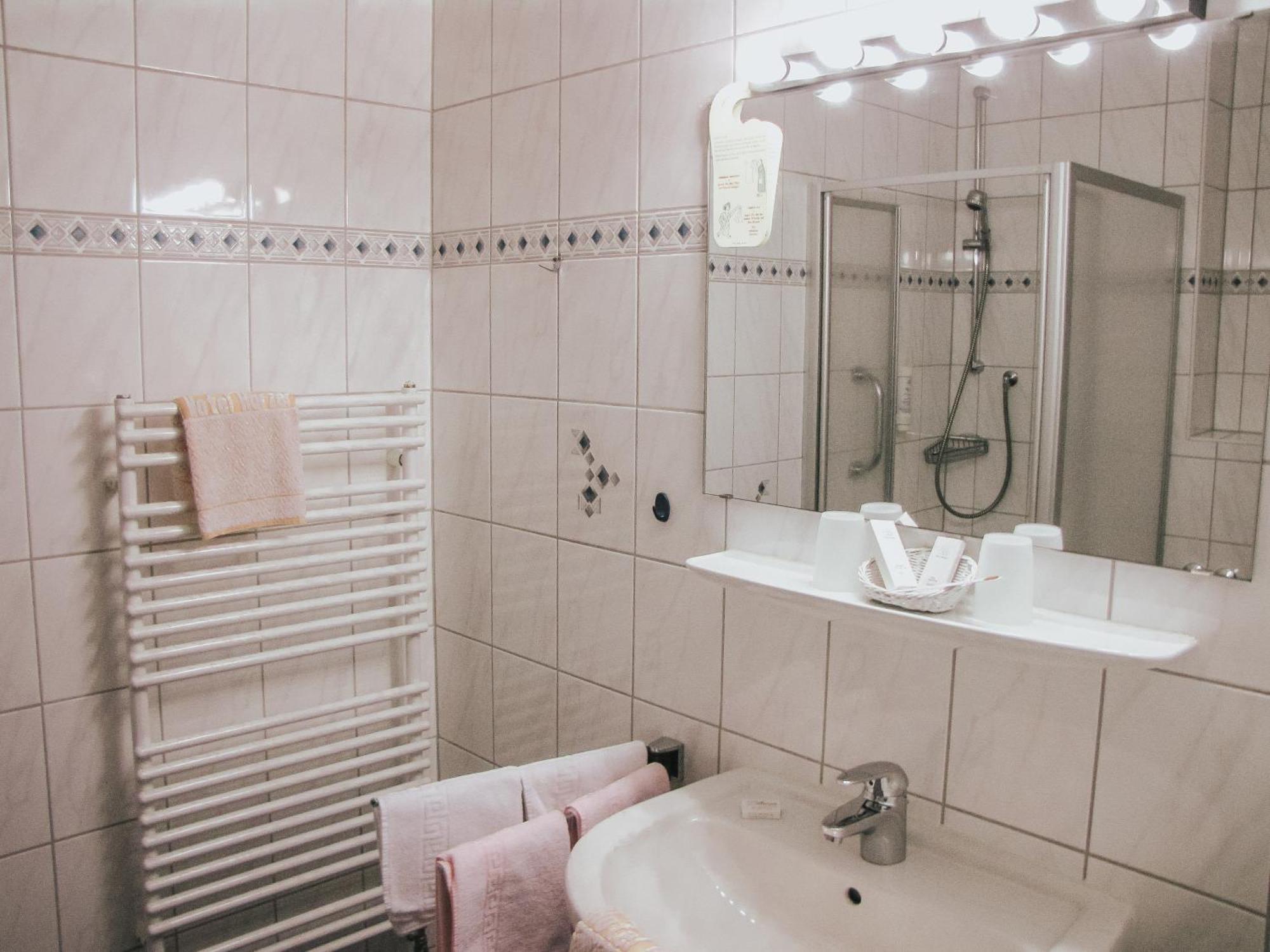 Hotel Harzer am Kurpark Bad Herrenalb Dış mekan fotoğraf