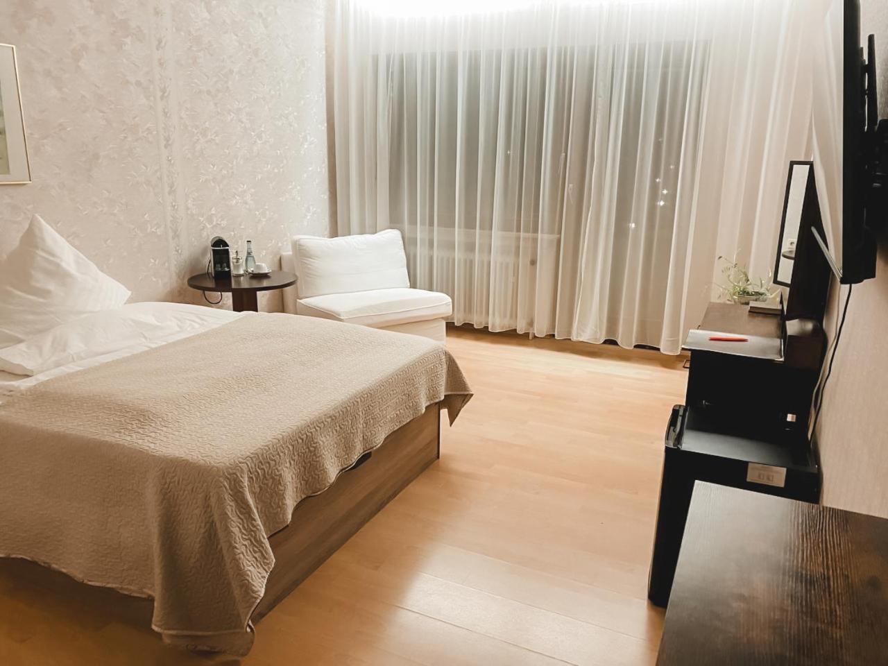 Hotel Harzer am Kurpark Bad Herrenalb Dış mekan fotoğraf