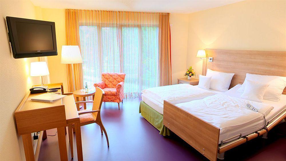 Hotel Harzer am Kurpark Bad Herrenalb Dış mekan fotoğraf