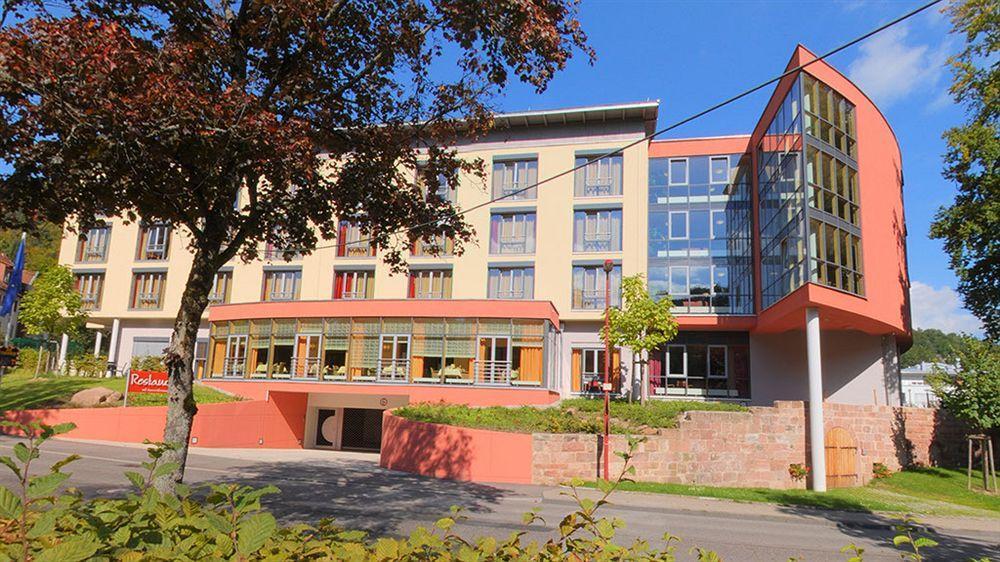 Hotel Harzer am Kurpark Bad Herrenalb Dış mekan fotoğraf